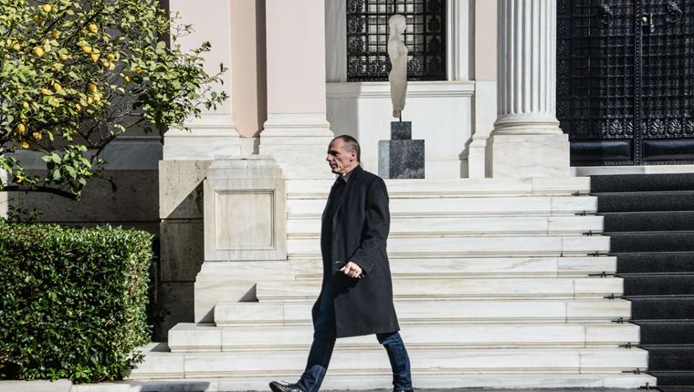 Όταν ο Γιάνης Βαρουφάκης έμεινε με τον μουντζούρη στο χέρι