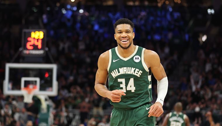 Όλοι λάτρεψαν τη στολή του Γιάννη Αντετοκούνμπο για το Halloween