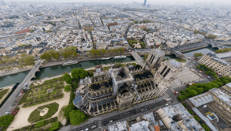 Μετά την καταστροφή: η Παναγία των Παρισίων σε λήψη 360 μοιρών