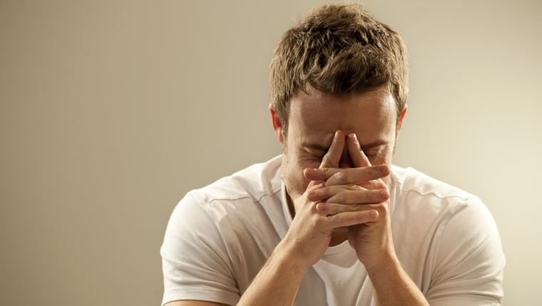 Γιατί βουίζουν συνέχεια τα αφτιά σου;