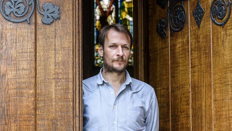 O Δημήτρης Μπίτος μας φιλεύει ένα ξεχωριστό ᾽Γεύμα᾽