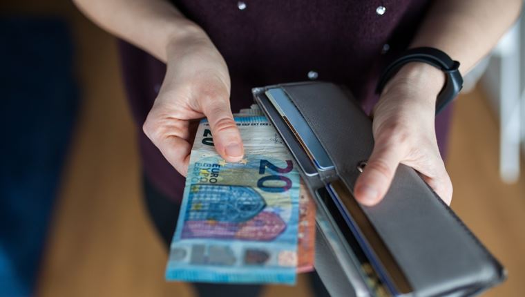 Πόσο αυξήθηκαν οι μισθοί στον ιδιωτικό τομέα το 2024 στην Ελλάδα