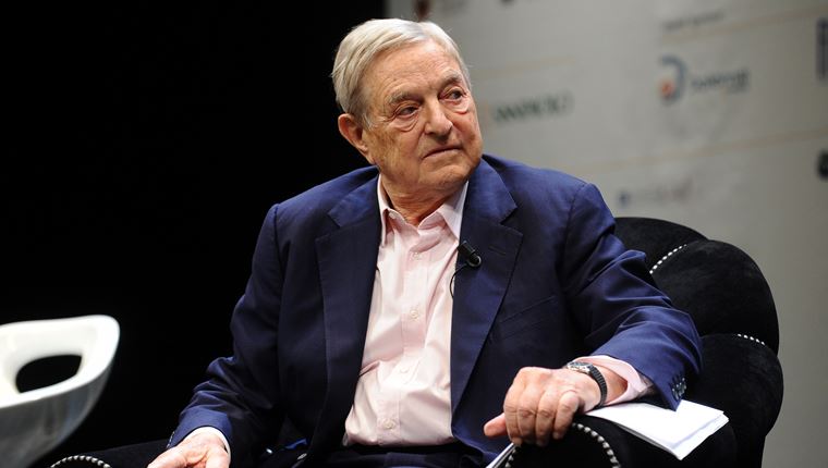 Τον George Soros βλέπουν πίσω από τις ταραχές οι συνωμοσιολόγοι