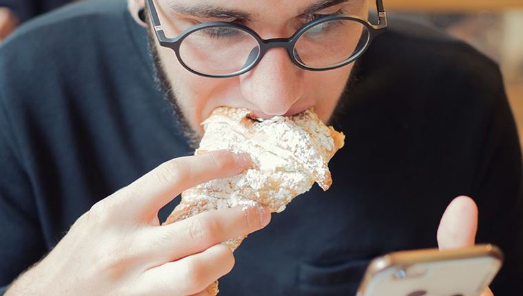 Γιατί είσαι μονίμως πεινασμένος