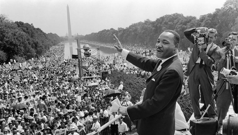 10 φράσεις του Martin Luther King που κρατούν το όνειρο ζωντανό