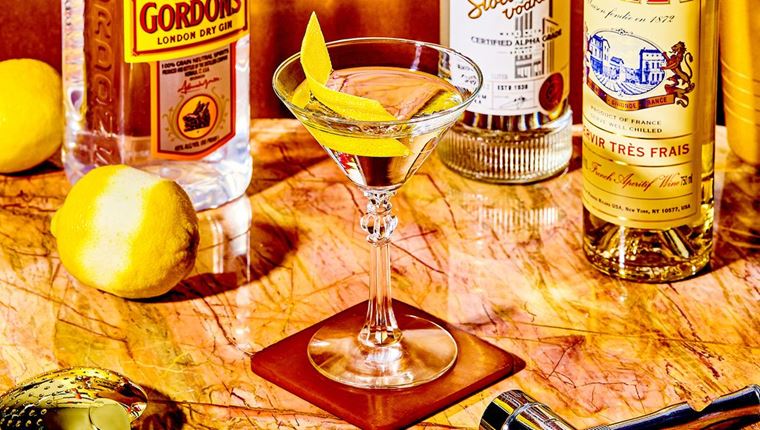 Η ιστορία και η συνταγή του Vesper, του ποτού του 007