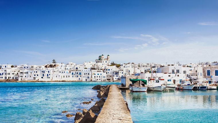 Σε πτώση Μύκονος και Σαντορίνη-ποια νησιά ανεβαίνουν