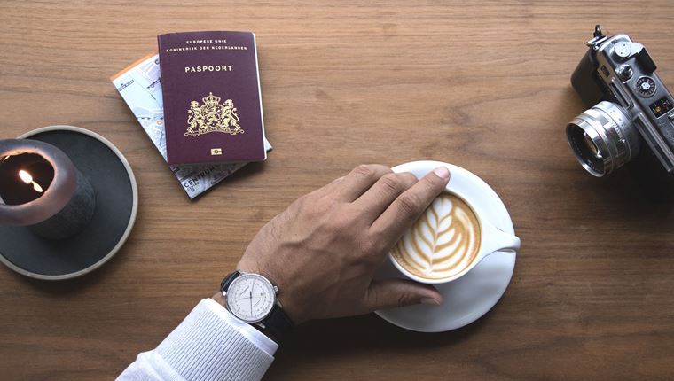 Όσοι αγαπούν τα ταξίδια, θα ενθουσιαστούν με αυτό το ρολόι