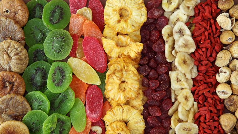 Φρέσκα vs αποξηραμένα φρούτα: Τι είναι πιο θρεπτικό