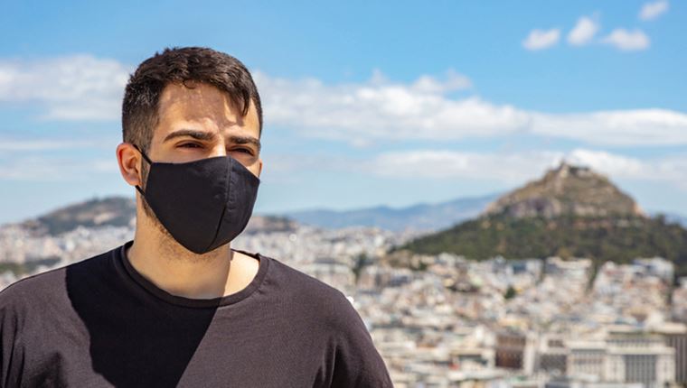 Κορονοϊός: Λιγότερα τα κρούσματα αλλά ακόμα πάνω από 3.000