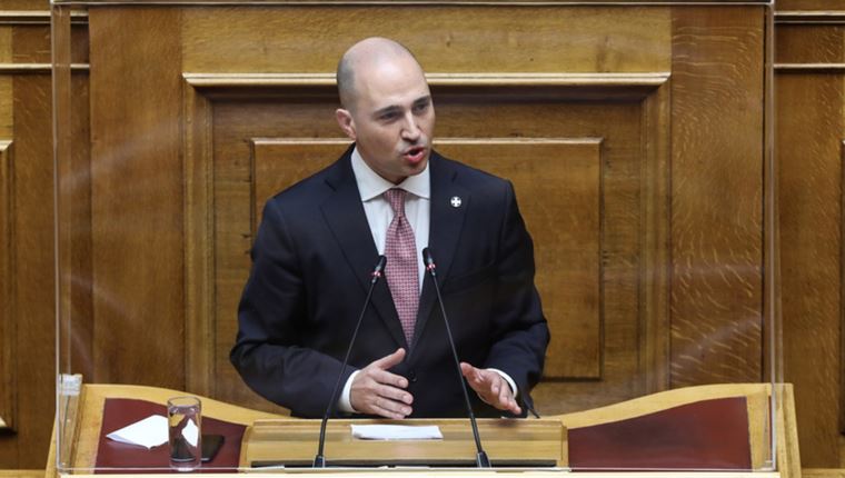 Ο Κωνσταντίνος Μπογδάνος αποχωρεί από την πολιτική