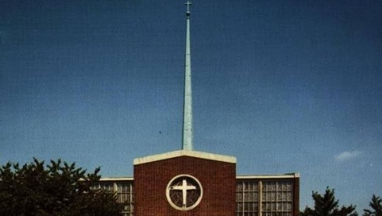 Προστατευόμενο κτήριο είναι πια η εκκλησία της Παναγίας της Φατίμα, οι Chemical Brothers δικαιώνονται