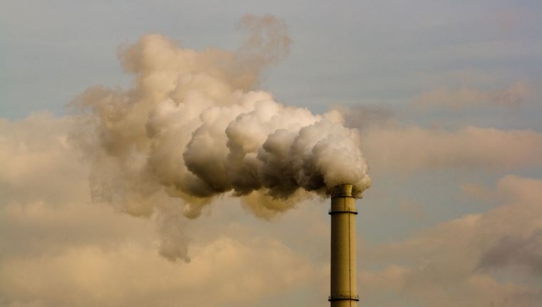 Η μεγαλύτερη μείωση στις ετήσιες εκπομπές διοξειδίου του άνθρακα από τον Β&#39; Παγκόσμιο Πόλεμο