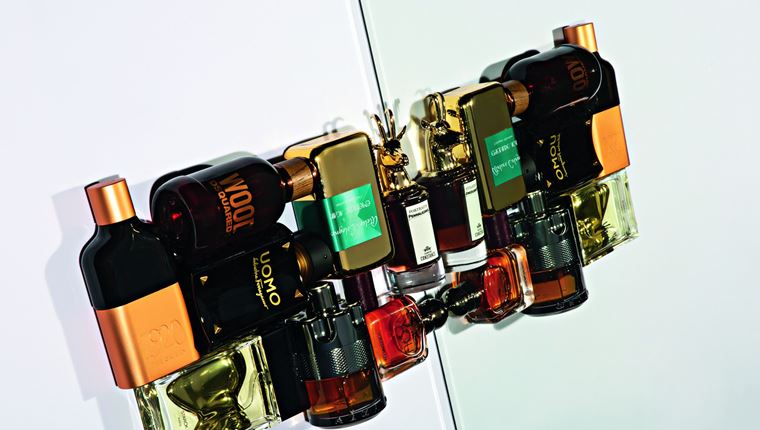 7 ξυλώδη και πικάντικα αντρικά αρώματα