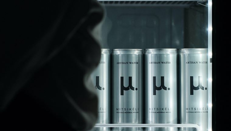 μ. Artisan Water: Η συσκευασία του μέλλοντος πρωταγωνιστεί σε ένα μ.οναδικό brunch