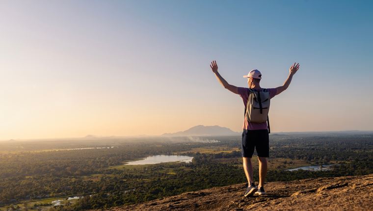 Τι λέει η ψυχολογία για όσους ταξιδεύουν μόνοι