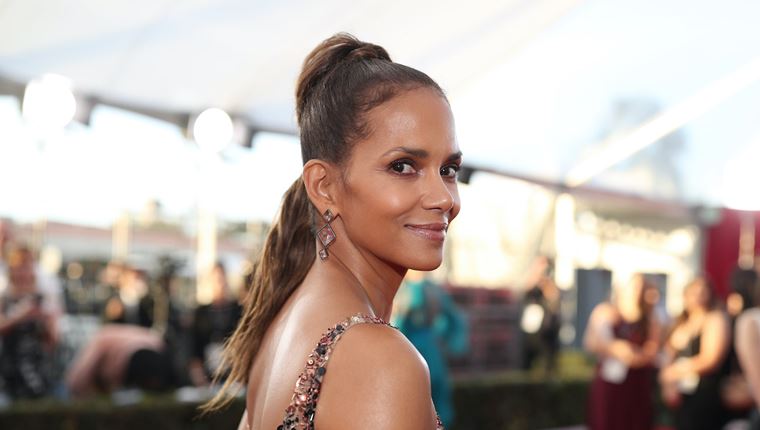 Καμία δεν συγκρίνεται με την Halle Berry