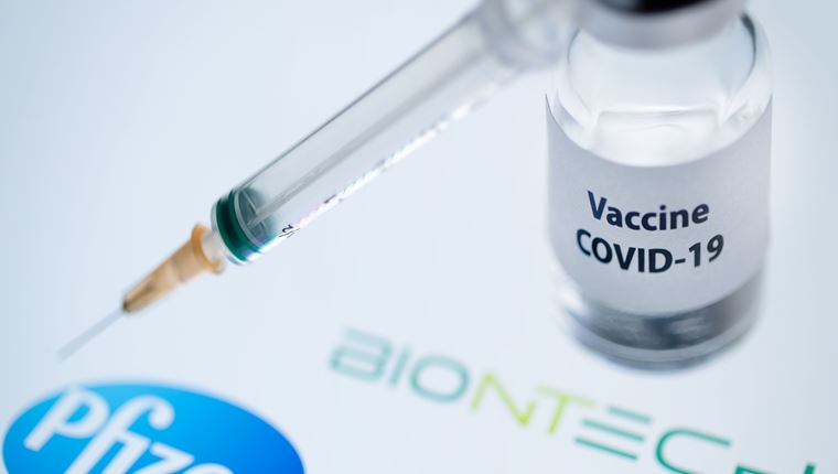 Πώς το Ισραήλ έγινε ο τέλειος δοκιμαστικός σωλήνας για το εμβόλιο κατά του κορονοϊού