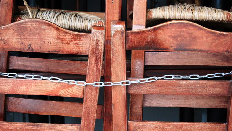 Πώς θα γίνει η σταδιακή άρση του lockdown