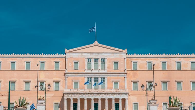 Οι πρωτιές στις δημοσκοπήσεις των Ευρωεκλογών