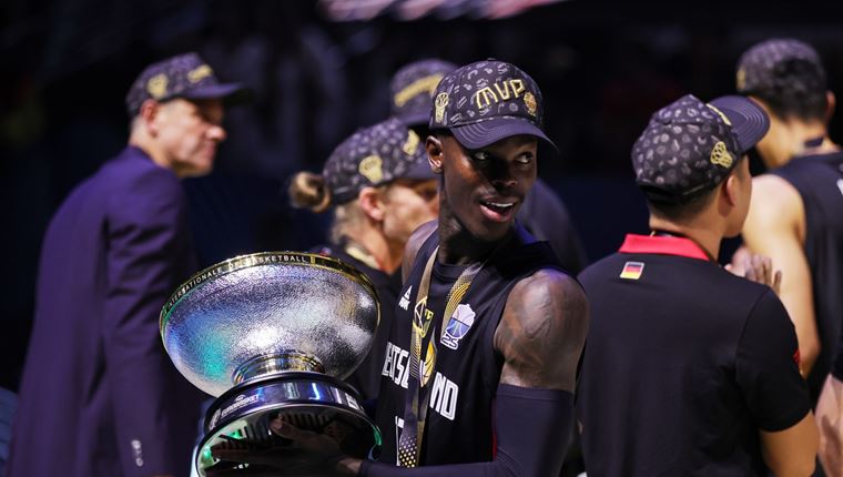 Αποθεωτικές δηλώσεις του Ντένις Σρέντερ για τον Γιάννη Αντετοκούνμπο