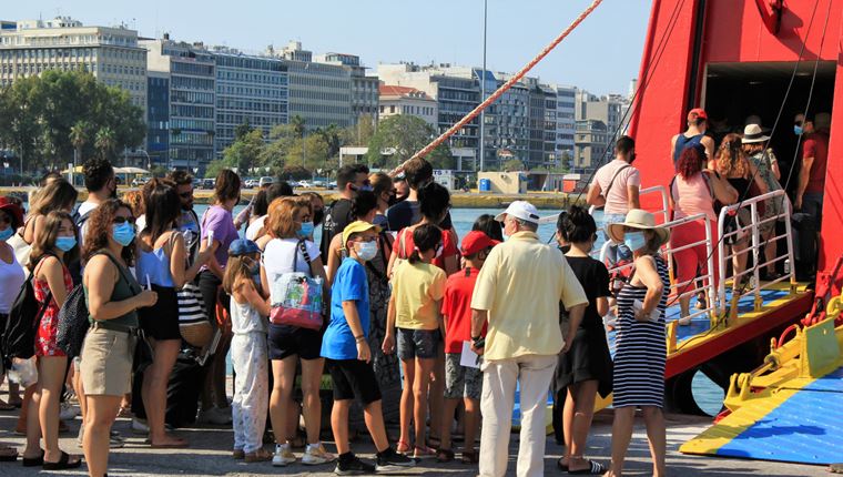 Πώς θα γίνεται η μετακίνηση στα νησιά από Δευτέρα