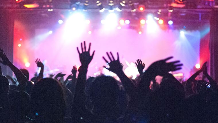 Πάνω από 30 δισ. δολ. θα χάσει η βιομηχανία συναυλιών λόγω της πανδημίας