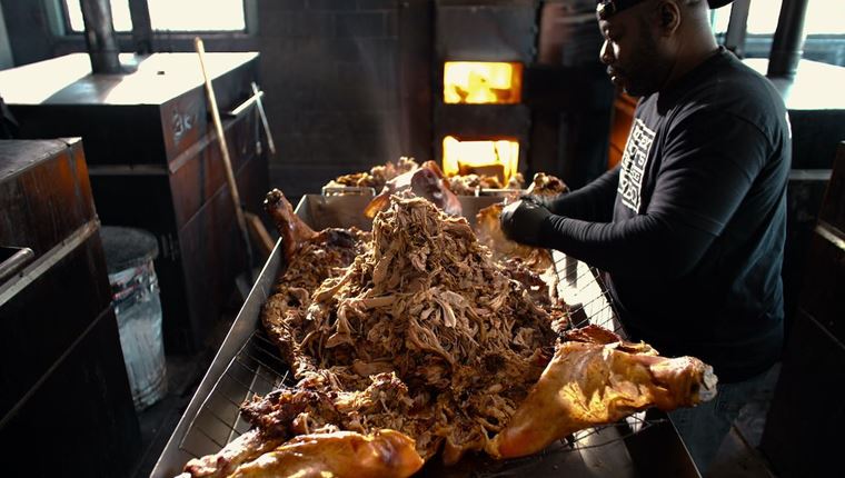 Οι μαέστροι του μπάρμπεκιου στο νέο κύκλο του Chef&#39;s Table