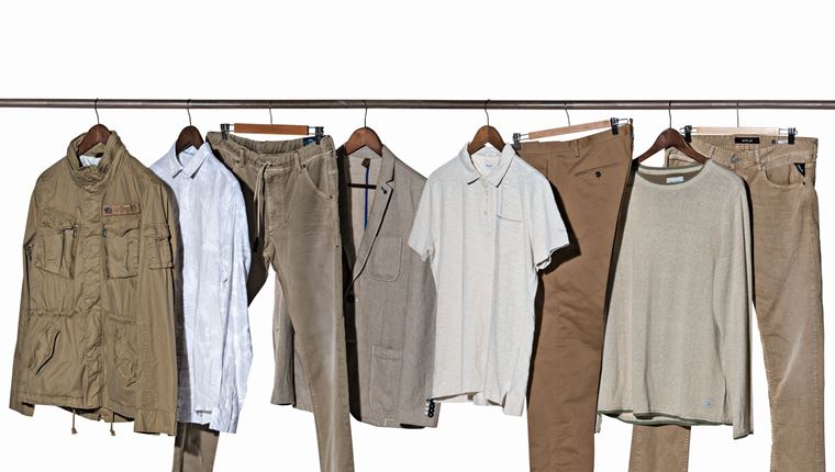 Τα γήινα και ουδέτερα χρώματα είναι η επιτομή του καλοκαιριού