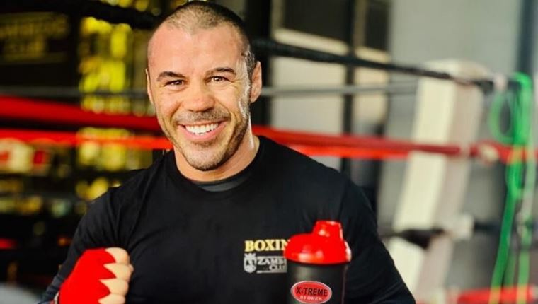 Έρχεται σοβαρή Τιτανομαχία: Μιχάλης Ζαμπίδης εναντίον Floyd Mayweather στο ΟΑΚΑ