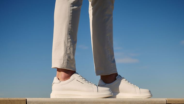 Τα 'must' παπούτσια για τον σύγχρονο άνδρα από την Tsakiris Mallas