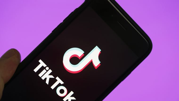 ΤοTikTok μόλις ξεπέρασε το YouTube σε πωλήσεις
