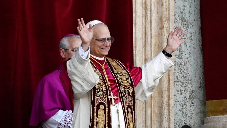 Πόσο κοστίζει το ρολόι που φοράει ο νέος Πάπας και τι συμβολίζει