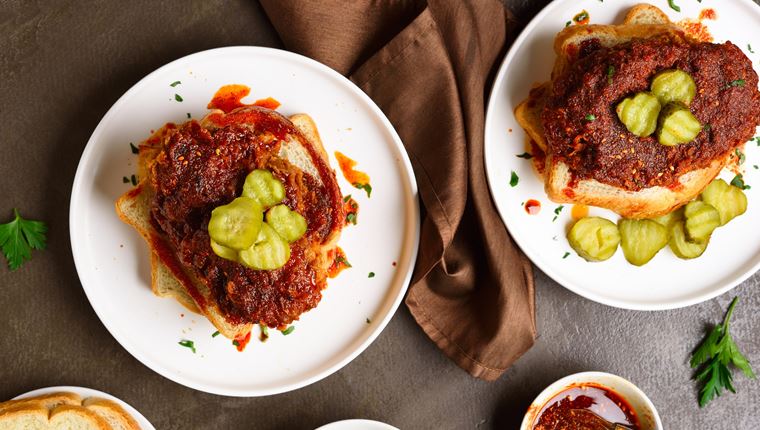 Το τηγανητό κοτόπουλο θέλει Bloody Mary sauce