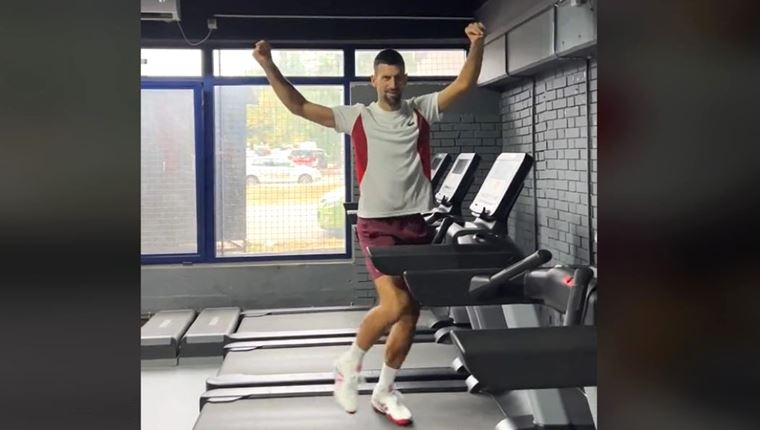 Ο Νόβακ Τζόκοβιτς που χορεύει συρτάκι στον διάδρομο γυμναστικής είναι ό,τι καλύτερο (video)