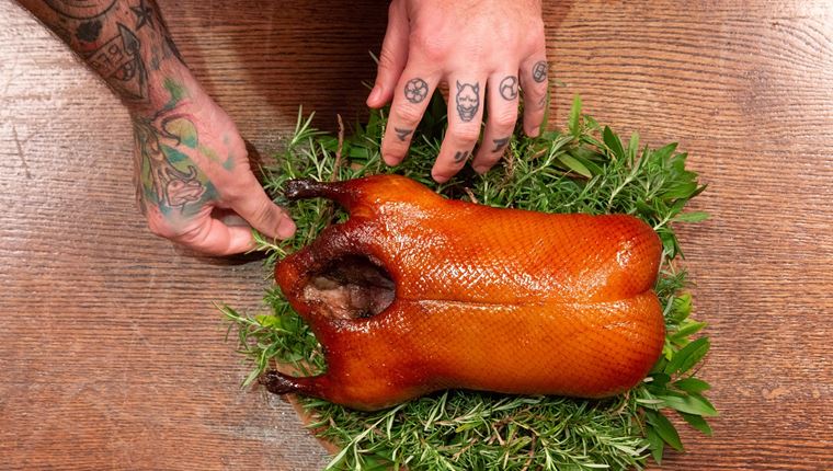 Η κουζίνα ενός πραγματικού καλλιτέχνη κάνει συναρπαστικό τον χειμώνα στο Fuga