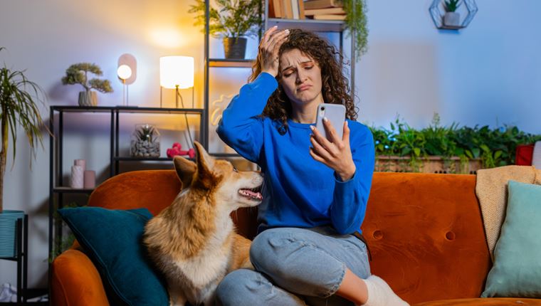 Ελληνίδα επιστήμονας ανακάλυψε ότι το άγχος μας από τη δουλειά μεταφέρεται στο σκύλο μας