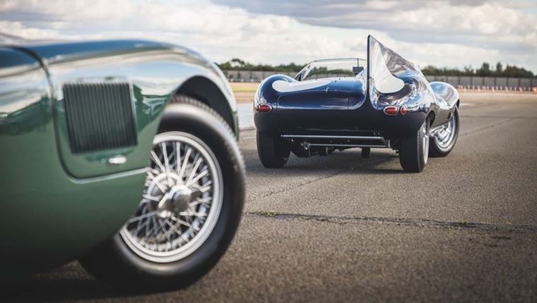 Δύο κλασικές Jaguar ξαναγεννήθηκαν για το Monterey