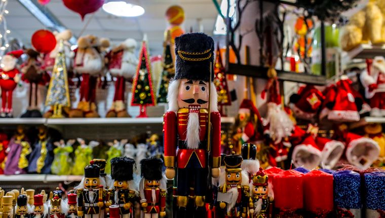 Τα νέα μέτρα που ισχύουν για την περίοδο των γιορτών