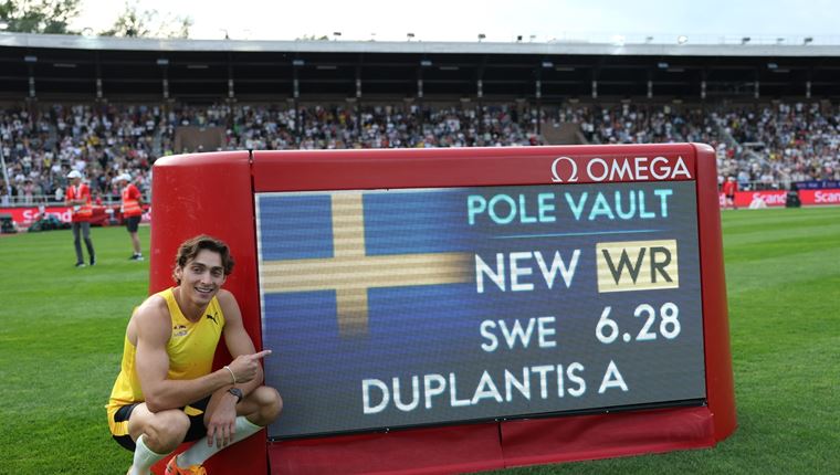 Απίστευτος Ντουμπλάντις: Έσπασε το παγκόσμιο ρεκόρ 12η φορά (video)