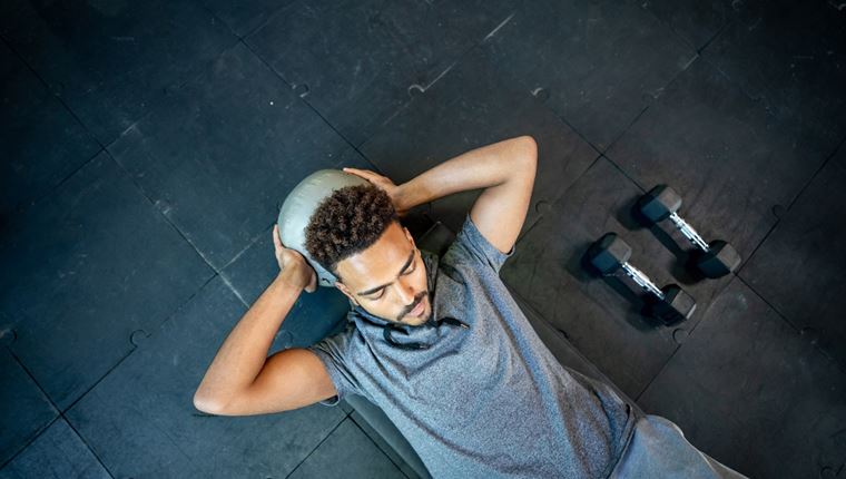 8 λεπτά την ημέρα αρκούν για να κάψεις το λίπος στην κοιλιά