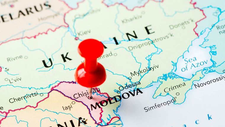 H Μολδαβία αλλάζει στάση και στέλνει βοήθεια στην Ουκρανία