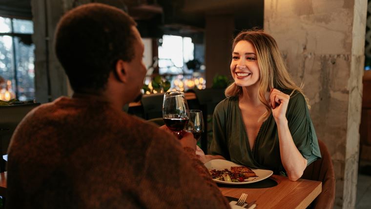 5+1 λόγοι που οι γυναίκες έχουν υψηλά στάνταρ όταν βγαίνουν ραντεβού