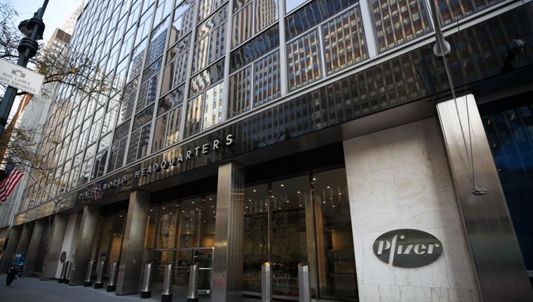 Γιατί εμπειρογνώμονες της FDA ψήφισαν "όχι" στην έγκριση του εμβολίου της Pfizer