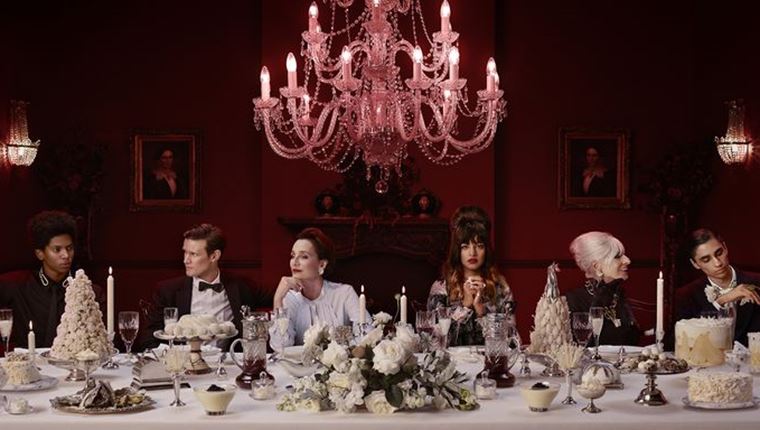 Τα εκκεντρικά Χριστούγεννα του οίκου Burberry