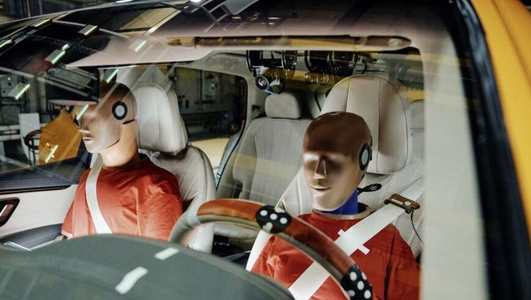 Τι πραγματικά συμβαίνει σε ένα crash test αυτοκινήτου