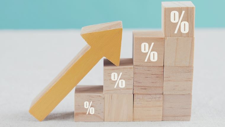 Η 'τρελή' κούρσα του πληθωρισμού στην Ελλάδα