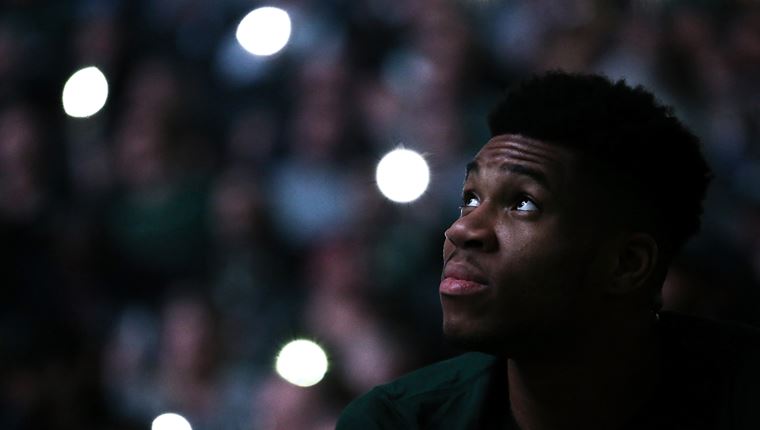 H ζωή του Γιάννη Αντετοκούνμπο γίνεται ταινία από την Disney