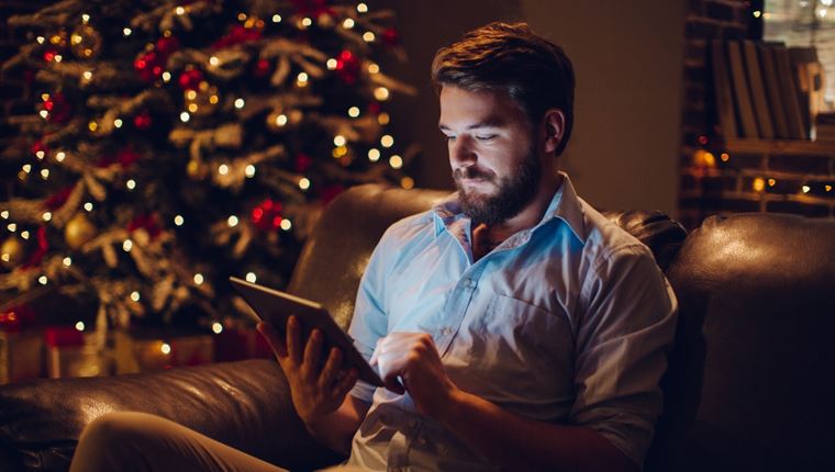 Οι Χριστουγεννιάτικες διακοπές και οι ενοχλήσεις &quot;εκεί πίσω&quot; που εμφανίζονται συχνά | Πώς αντιμετωπίζονται