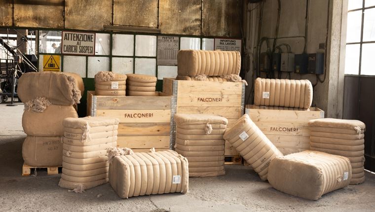 Το μεθυστικό ταξίδι του κασμίρ στο σόου της Falconeri